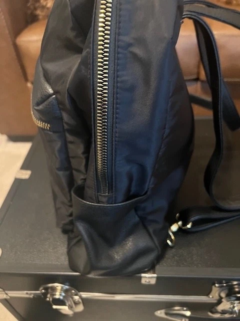 Steve Madden Mochila Negra Cremallera Dorada Nylon Imitación Cuero Bolso de Viaje Foto 4 de 4