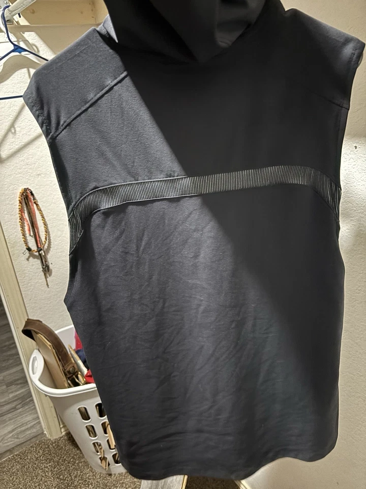 Sudadera con Capucha Under Armour Project Rock Para Hombre Grande Sin Mangas HeatGear Gimnasio Entrenamiento Foto 3 de 4