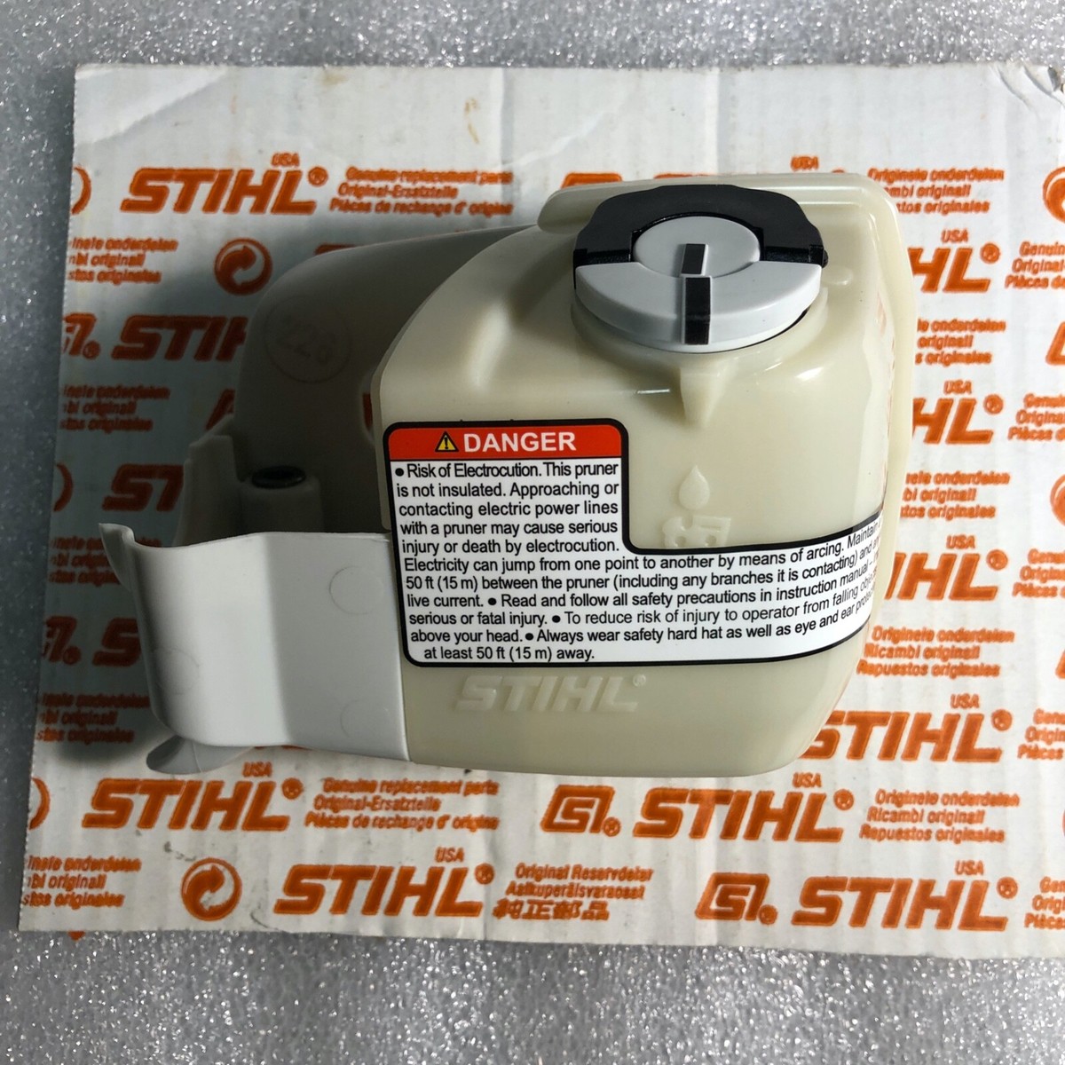 Stihl HT133 HT102 HT102 tank/ housing, gear head 4182 640 1402 OEM