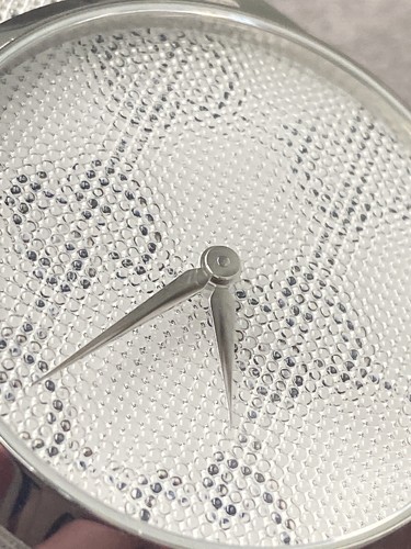 Gucci G-Timeless Silver Holographic 