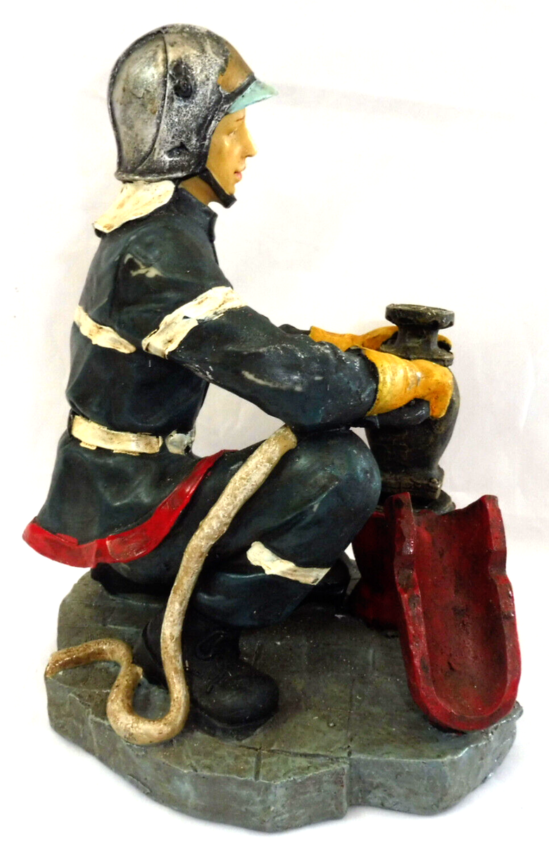FIGURINE DE POMPIER Avec Hache Et Bouteille D'Oxygène - Statue Veronese