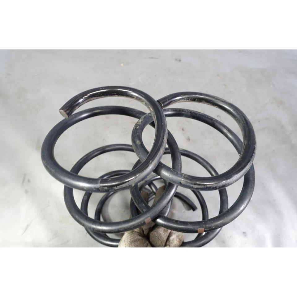 Par de muelles helicoidales de suspensión de eje delantero de fábrica BMW E46 serie 3 E39 6 cilindros OEM Foto 2 de 3