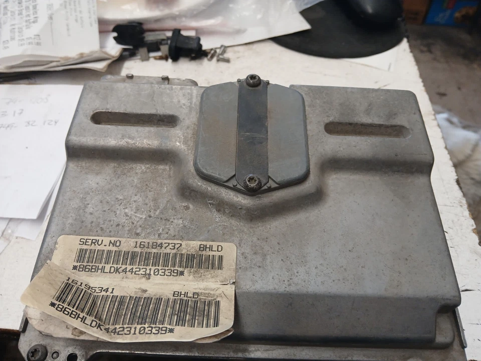 Computadora ecu 16184737 ecm 1994-1995 Chevy Camaro o Pontiac Firebird Foto 2 de 4