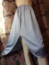 Vintage Warner's Perfect Measure Blue Silky Nylon A-line Slit Half Slip M 29"