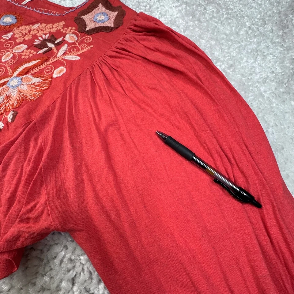 Blusa corta Free People Claudine bordada floral para mujer grande DEFECTUOSA Foto 4 de 4