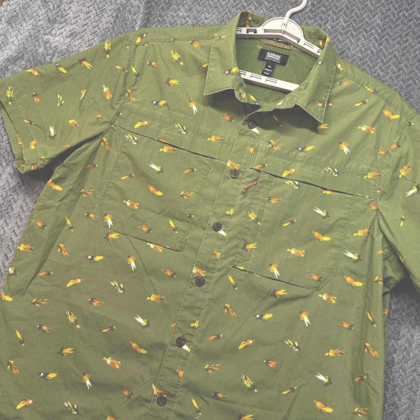 Alaskan Hardgear Men’s Fishing Shirt 2XL Duluth Green Fly Print Short Sleeve