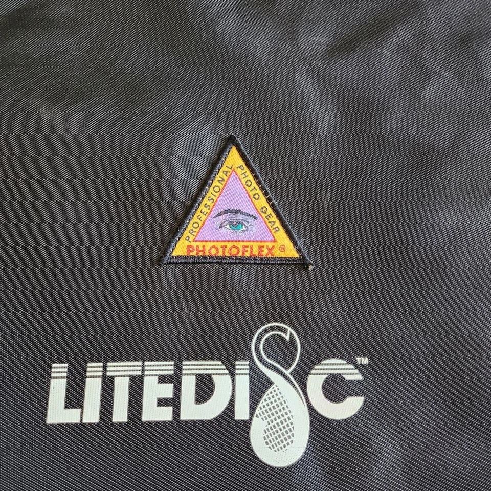 Reflector Circular Plegable Disco Luz Blanco/Plateado Photoflex 52" - Grande Foto 2 de 4