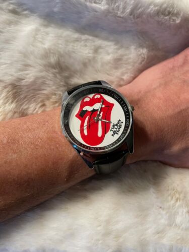 SKELETON GIRL GOTHIC On A New Watch - Picture 3 of 3