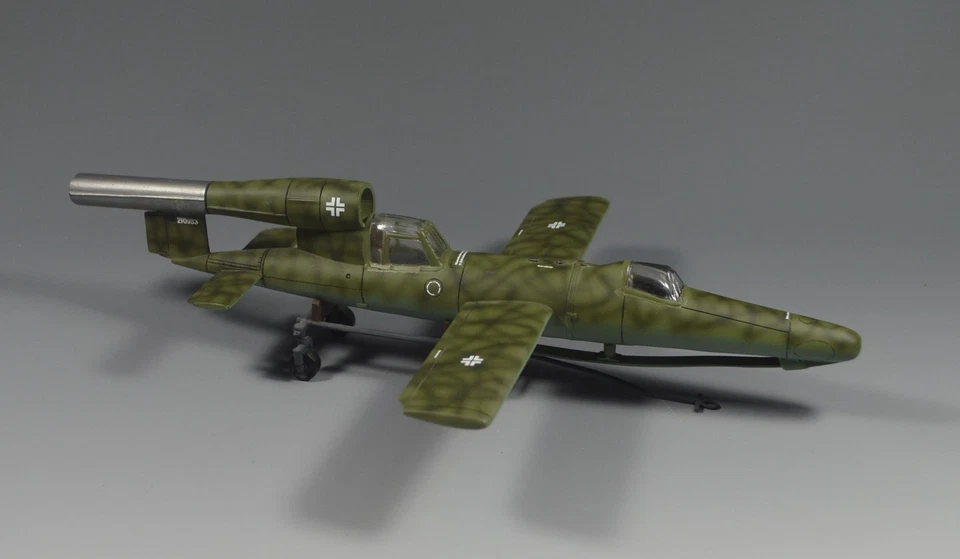 Avión alemán V1 FI103 1/30 preconstruido y pintado a mano Segunda Guerra Mundial Foto 2 de 3