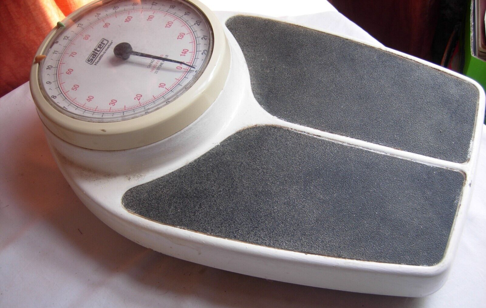 Vintage Salter mechanical medical bathroom scales heavy duty very