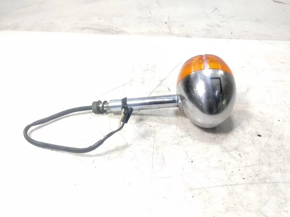 Luz indicadora trasera izquierda Triumph Speedmaster 2005 Foto 4 de 4