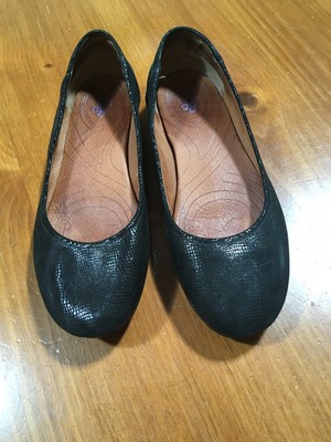 clarks indigo flats