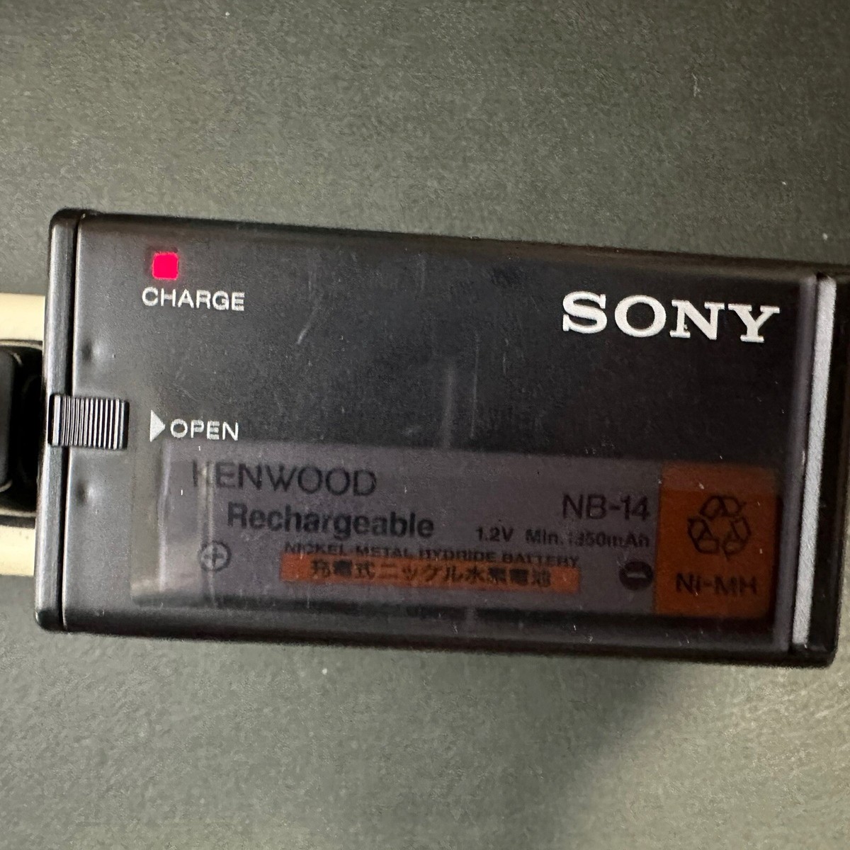 SONY Gumstick battery Charger BC-7A for NC-5WM,NC-6WM Ni-Cd SONY Gumstick battery Charger BC-7A for NC-5WM,NC-6WM Ni-Cd