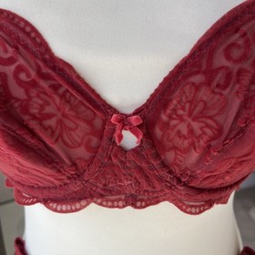 Triumph Rococo  wired Lace bra  Lingerie 34B + uk 10 BNWT