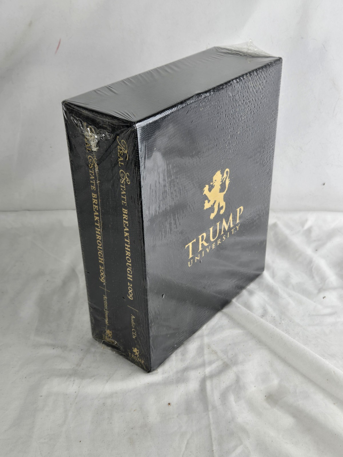 Trump University Real Estate Breakthrough 2009 Book + 2-Disc Audio Cd Jon Ward