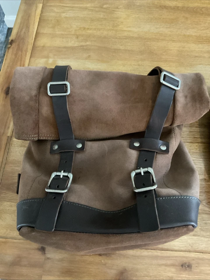 Unidad garaje completo split cuero motos bolsos. Moto Guzzi V7 850 o V9 Foto 4 de 4