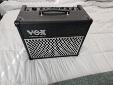 VOX AD15VT Guitar Combo multi-effect vacuum tube amp used