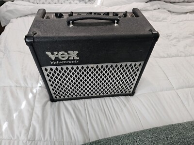 VOX AD15VT Guitar Combo multi-effect vacuum tube amp used