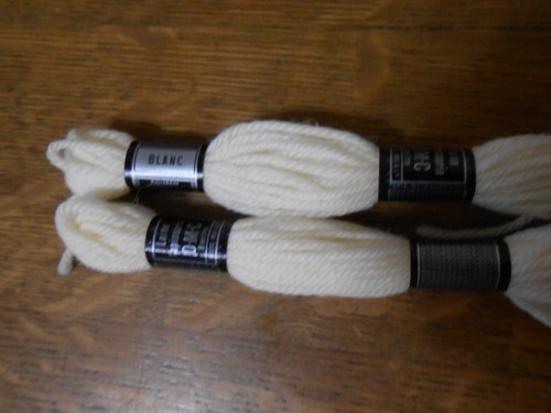 DMC Tapestry Wool Laine Tapisserie ~lots of 2/ blue, red, white, green, gold - Picture 4 of 8