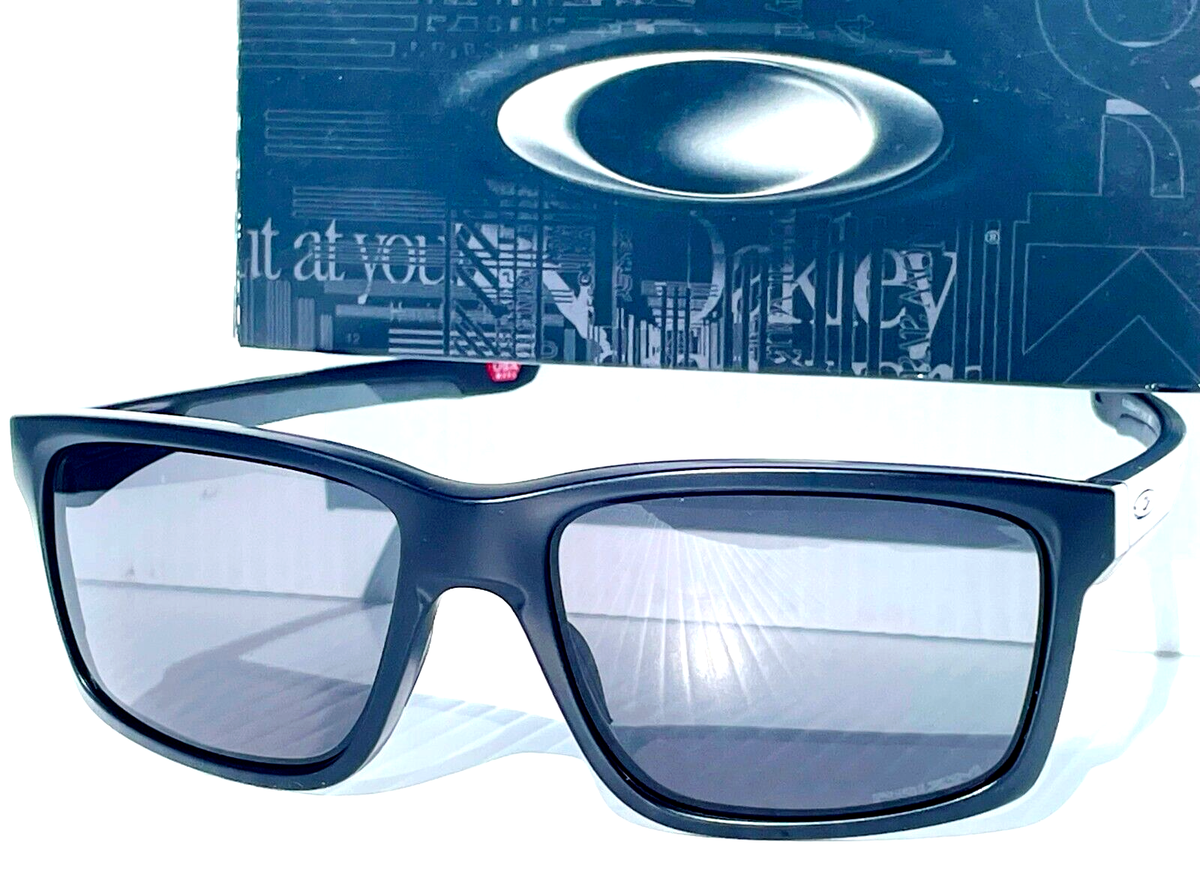 NEW Oakley MAINLINK XL Matte Black PRIZM Grey Lens Sunglass 9264