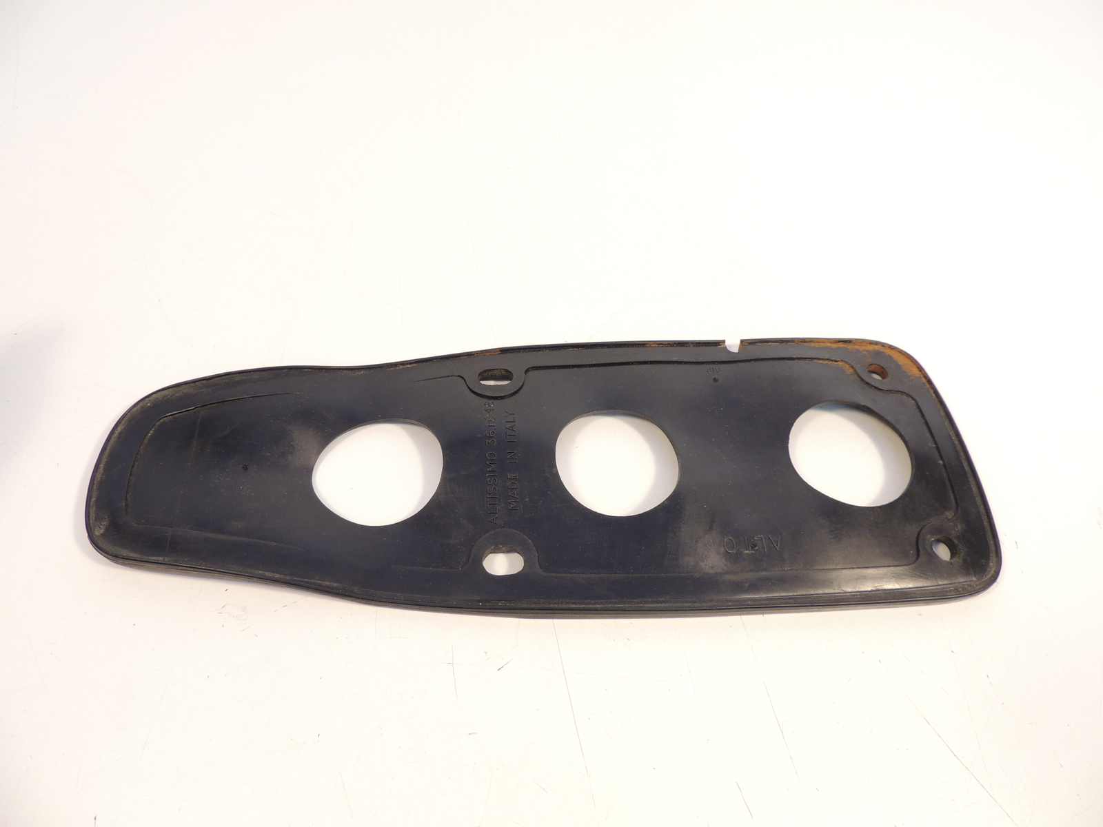 Maserati Rear Tail Light Gasket Altissimo Quattroporte Sebring 1963-69 36.1.046