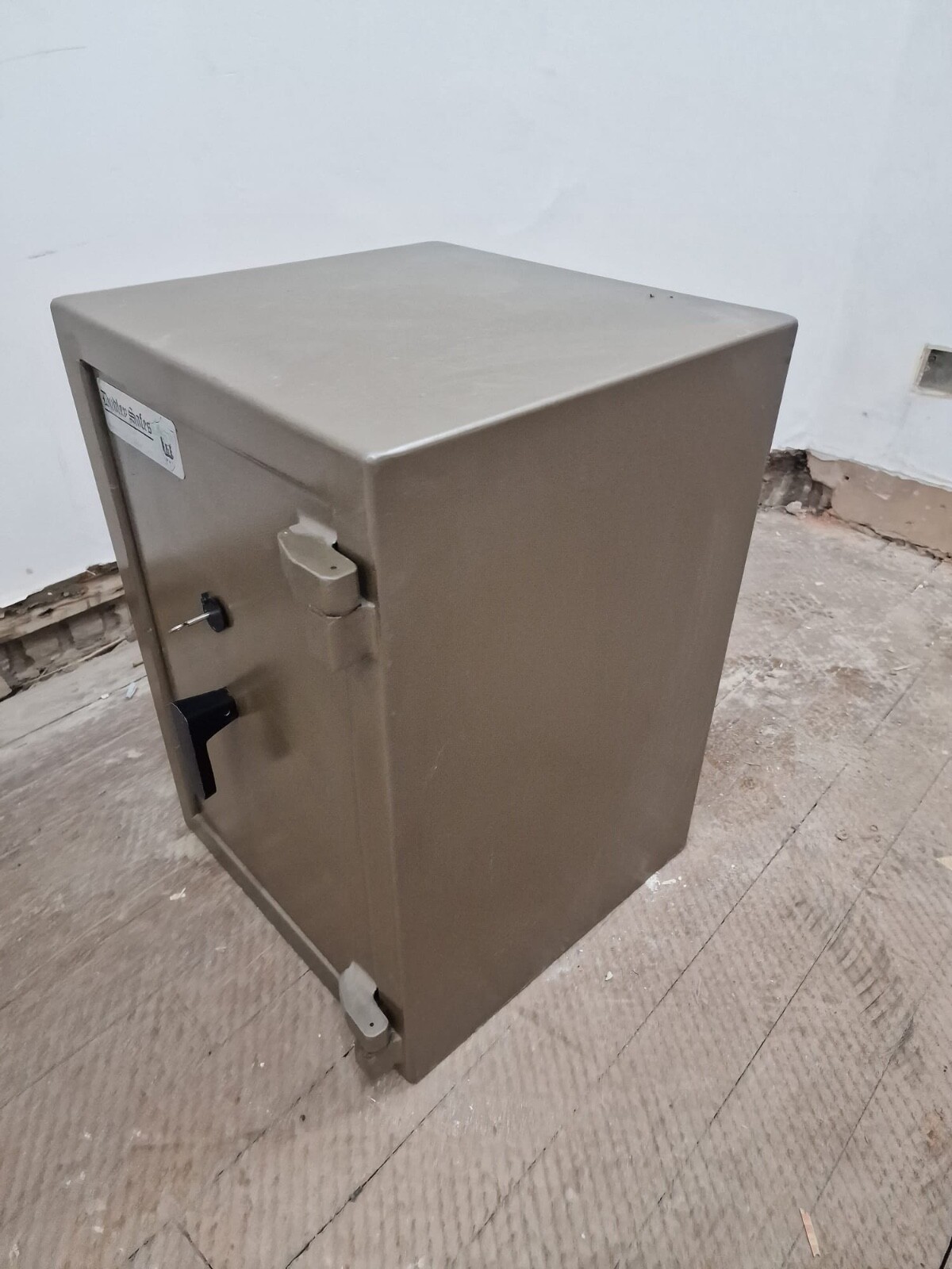 Dudley Safe 1 key extremely heavy 630mm x 455mm x 480mm eBay