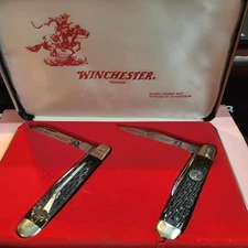 Winchester USA "The Scouts" knife set, #2905 & #2907 jack knives, jig brown bone