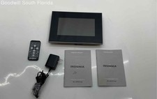Insignia NS-DPF0712G Black 7 Inch Widescreen LCD Digital Picture Frame With Box
