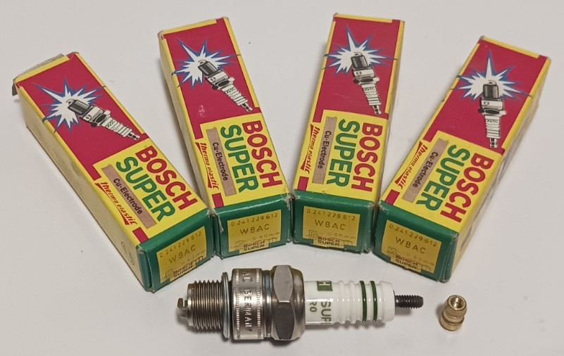 4 GENUINE BOSCH SUPER PREMIUM VINTAGE SPARK PLUGS W8AC NOS 0241229612 SHIPS FREE