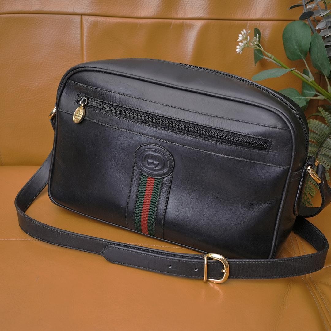 GUCCI Sherry Line Black Leather Shoulder Bag Authentic G080122