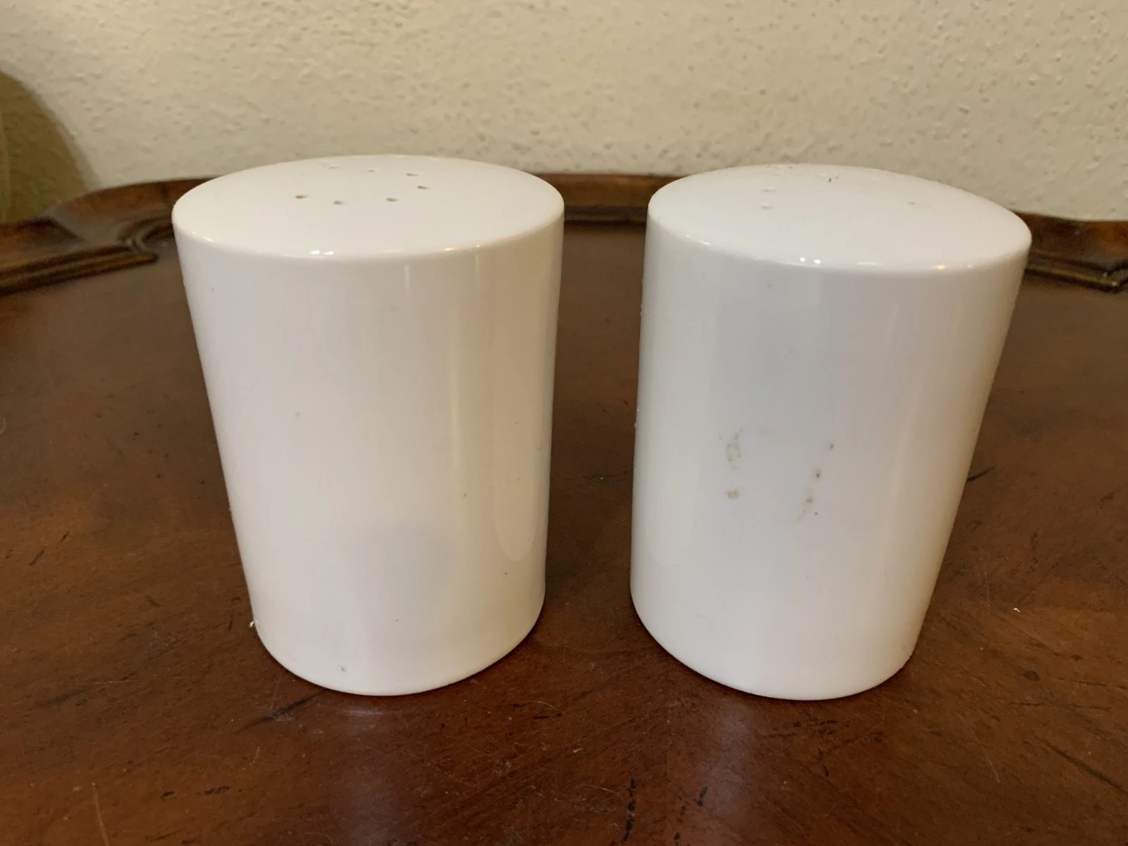 Fitz & Floyd Solid White Porcelain Cylindrical Salt & Pepper Shaker Set 4" Japan