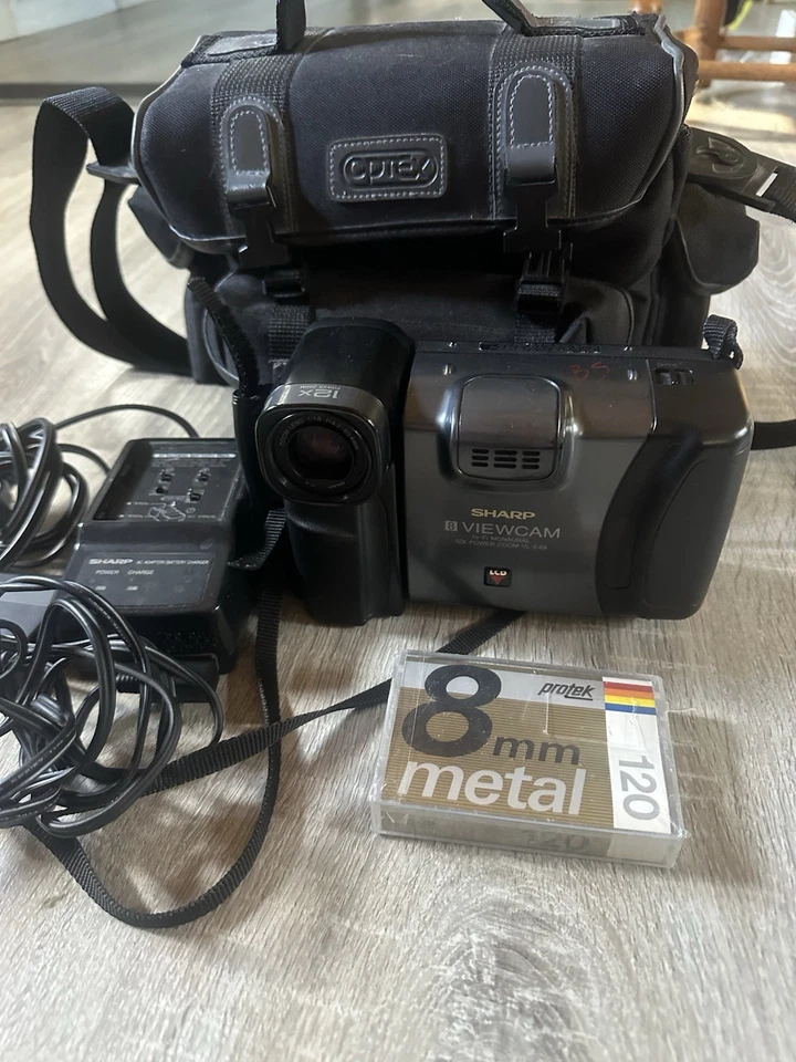 SHARP 8 VIEWCAM HI-FI MONAURAL 12X ZOOM MODEL VL-E49U CAMERA  Works No Battery - Image 2 of 4