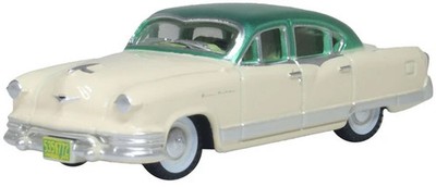 Oxford  1953  Kaiser Manhattan    Ivory / Green    1/87  HO  diecast