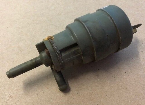 AUDI 80 B3 VW Skoda Seat Wischwasser Pumpe Waschwassesrpumpe 171955651