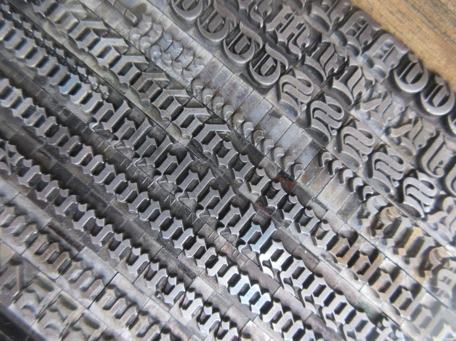 Letterpress Lead Type 24 Pt. Old English B65 eBay