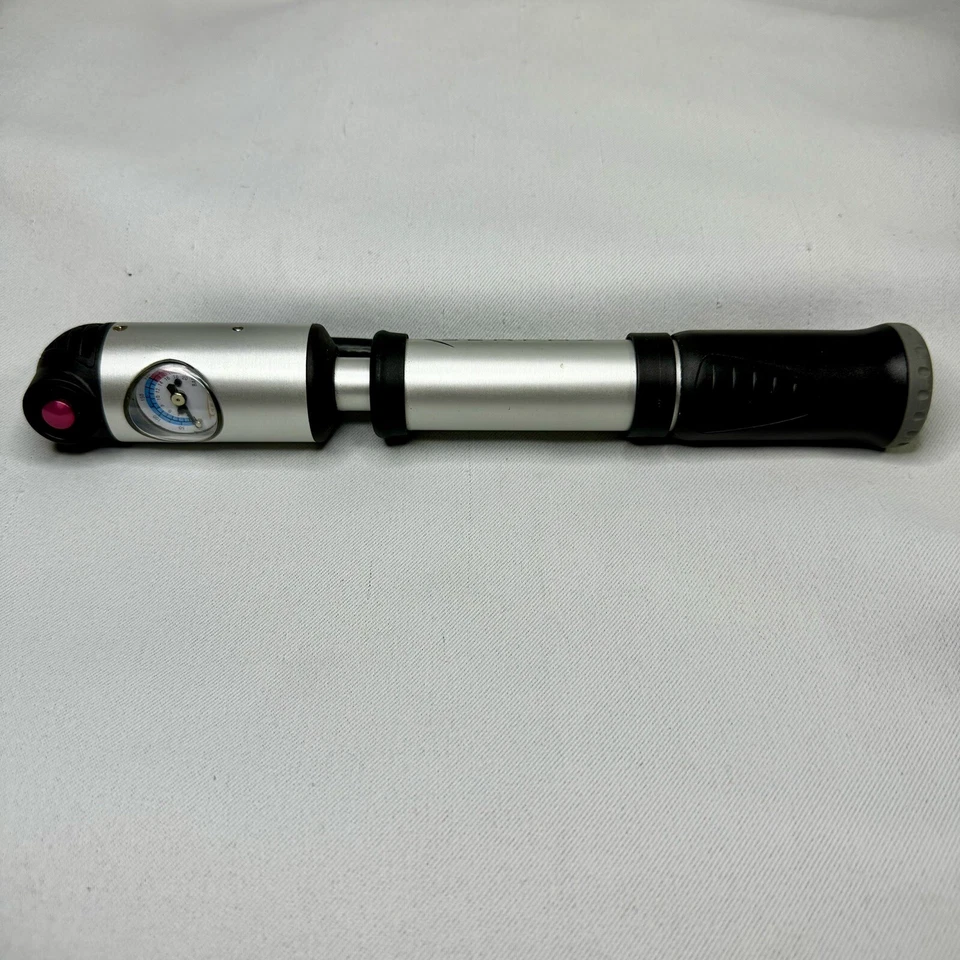 Bomba de amortiguador y neumáticos Serfas 2 en 1 Foto 2 de 4