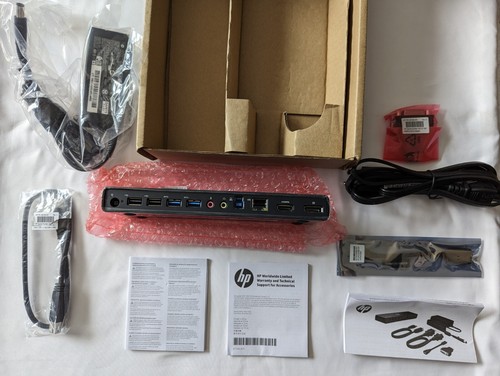 HP 3005pr USB 3.0 Port Replicator 681280-001 W/ 65W Adapter & Cables - Picture 4 of 5