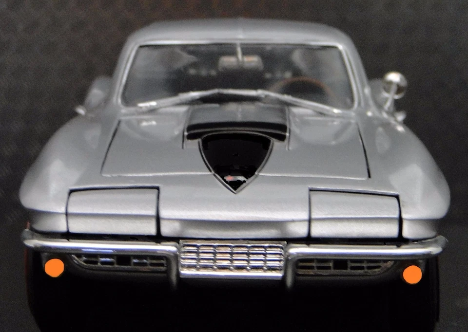 Corvette Chevrolet StingRay Race Car Chevy Classic Hot Rod Metal Promo Model - Image 4 of 4