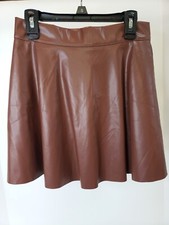 FAUX LEATHER SKIRT  PLEATHER SKIRT SIZE M