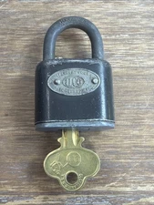 Vintage ILCO Independent Lock Company Metal Padlock with Key USA, Mass.