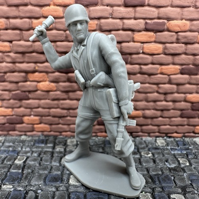 #ad World War 2 German PARATROOPER Throwing Grenade WW2 Toy Soldier 3D Resin 1 32 $6.95