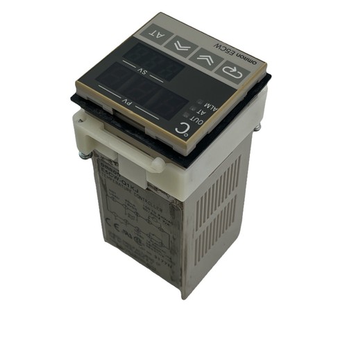 OMRON E5CW-Q1KJ TEMPERATURE CONTROLLER USED & WORKUING - Picture 3 of 4