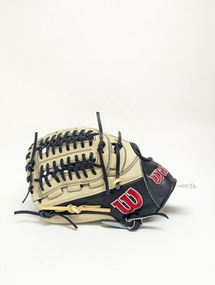 Wilson A2000 D33 11.75'' Pitcher's Baseball Glove LHT - WBW1003931175