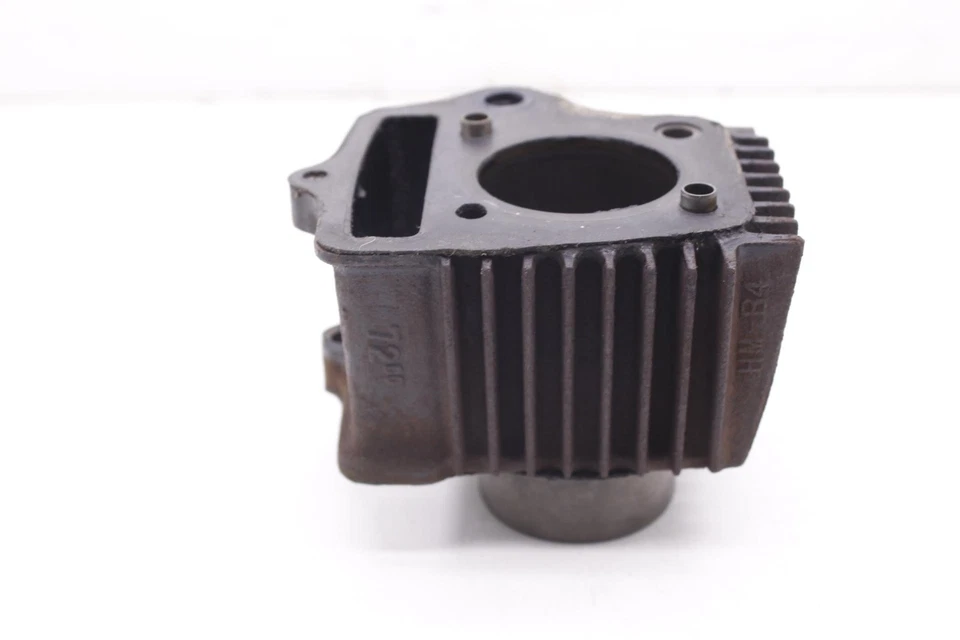 1977 Honda C70 Engine Motor Cylinder Bore Jug R11.BX3 Foto 2 de 4