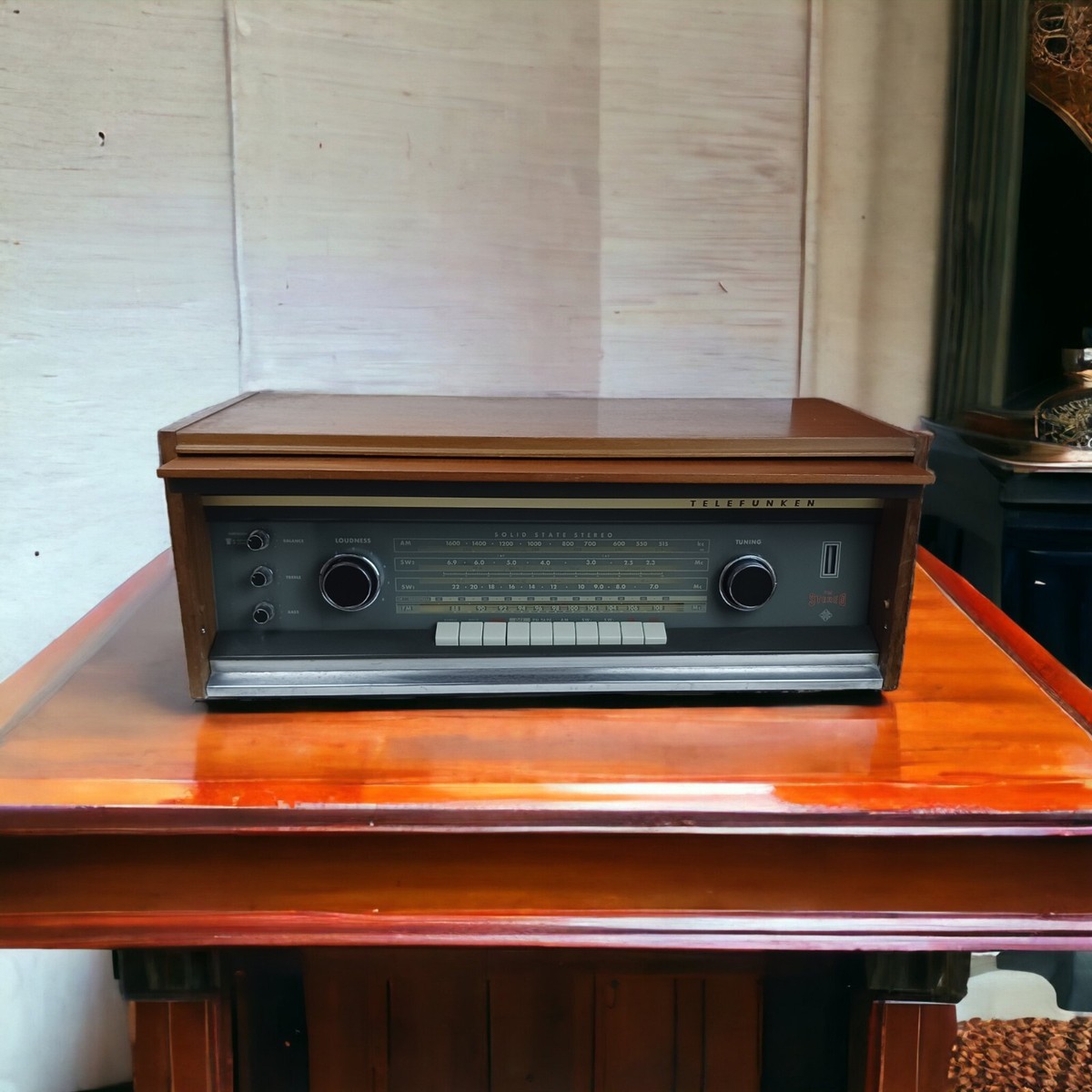 Telefunken Opus Studio 5650 SW LW FM Stereo Tube Amplifier Radio
