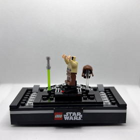 LEGO Star Wars&reg; Minifigure SW0322 Qui-Gon Jinn from set 7961 w/ Lightsaber EUC