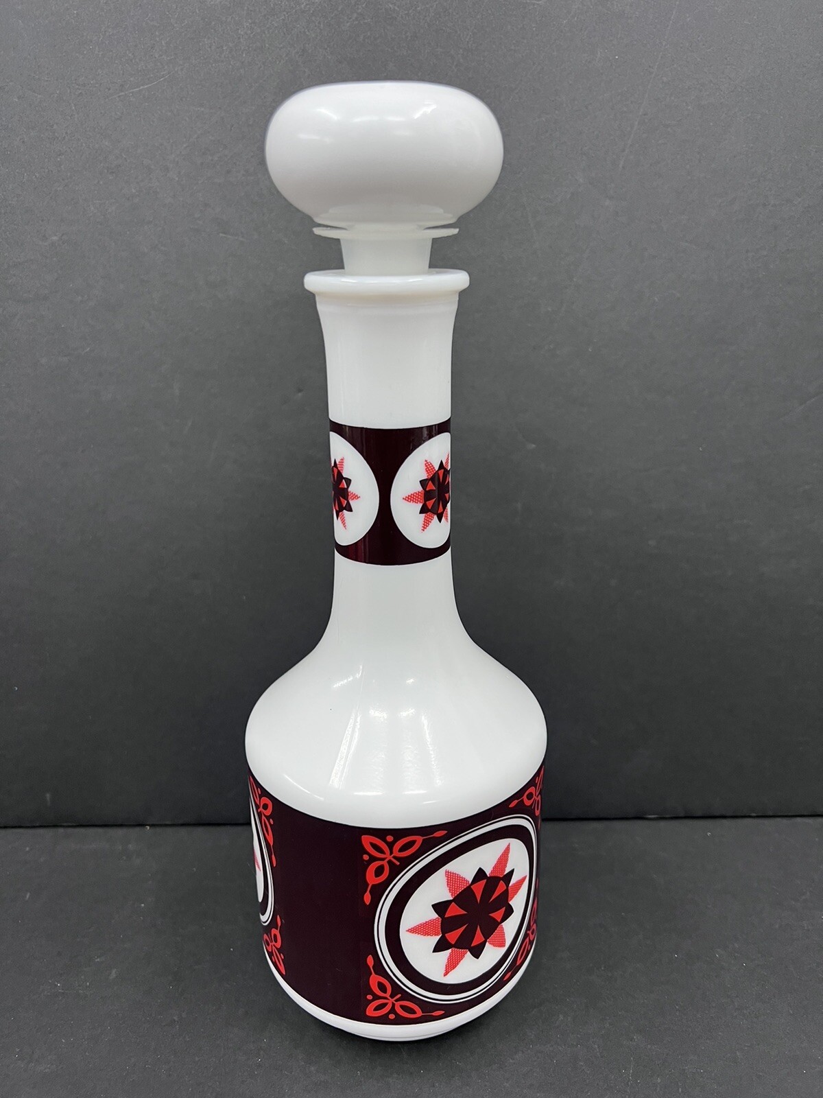 Arcopal Optical Set for Liquor Bottle in Opaline With 4 Glasses Moka Cream