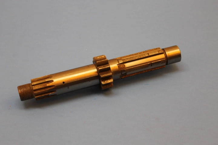 NOS YAMAHA DT1 TD1 PIEZA EJE PRINCIPAL # 214-17411-00-00 Foto 3 de 4