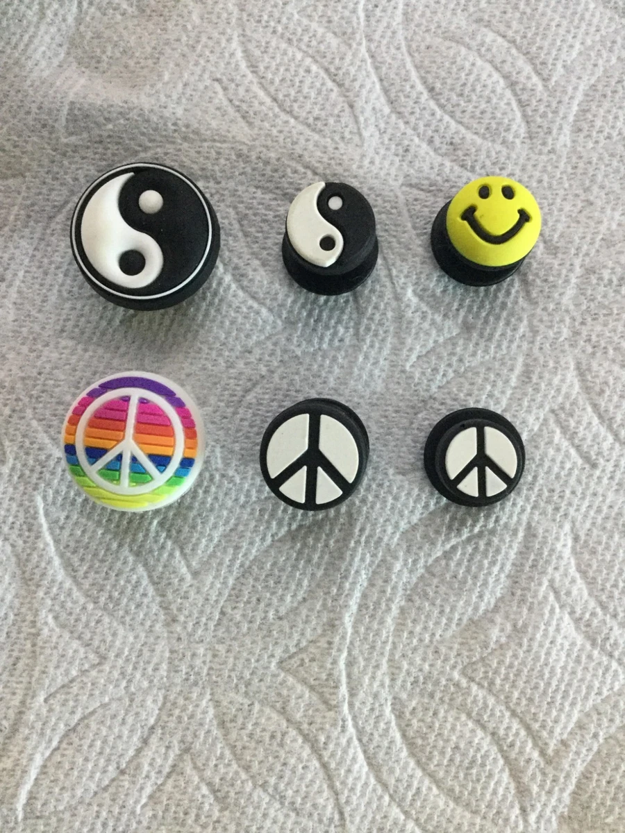 Peace sign best sale jibbitz