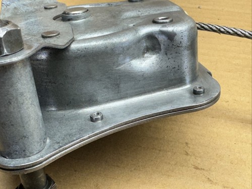 Chevrolet 1988-1998 neumático de repuesto cabrestante montaje polipasto portador OEM almacenado en interiores - Imagen 17 de 23